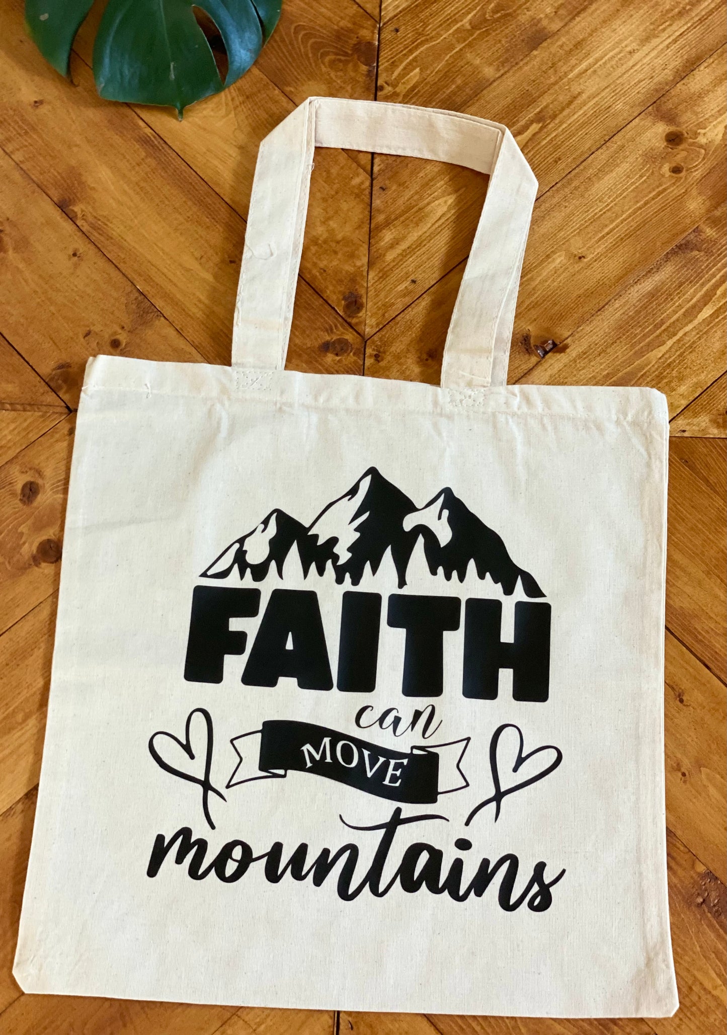 Faith can move mountains Tote bag